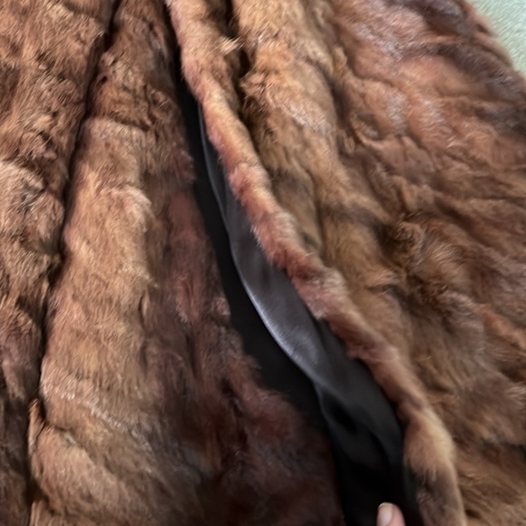 Vintage muskrat mink fox fur herringbone pattern soft brown cape overcoat - Picture 15 of 16